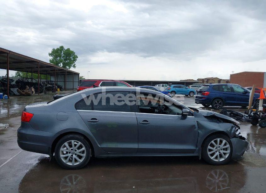 Photo 13 of 2013 Volkswagen Jetta 2.5L SE (VIN 3VWDX7AJ1DM443139)