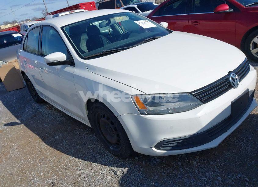 2011 Volkswagen Jetta 2.5L SE (VIN 3VWDX7AJ2BM088849) main photo