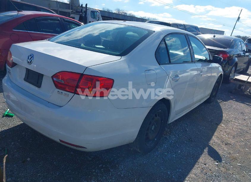 Photo 4 of 2011 Volkswagen Jetta 2.5L SE (VIN 3VWDX7AJ2BM088849)