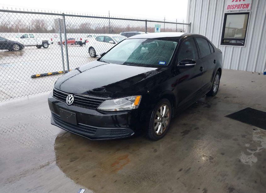 Photo 2 of 2012 Volkswagen Jetta 2.5L SE (VIN 3VWDX7AJ2CM341928)