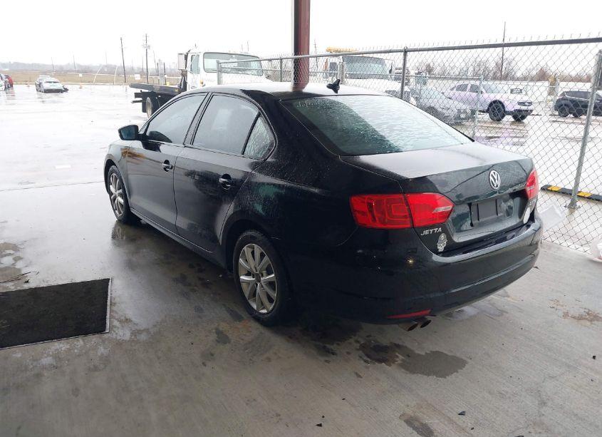 Photo 3 of 2012 Volkswagen Jetta 2.5L SE (VIN 3VWDX7AJ2CM341928)