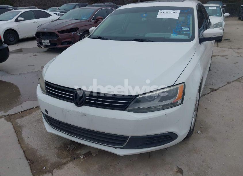 Photo 6 of 2012 Volkswagen Jetta 2.5L SE (VIN 3VWDX7AJ2CM361273)