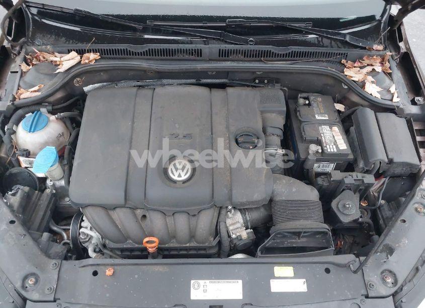 Photo 10 of 2012 Volkswagen Jetta 2.5L SE (VIN 3VWDX7AJ2CM385153)