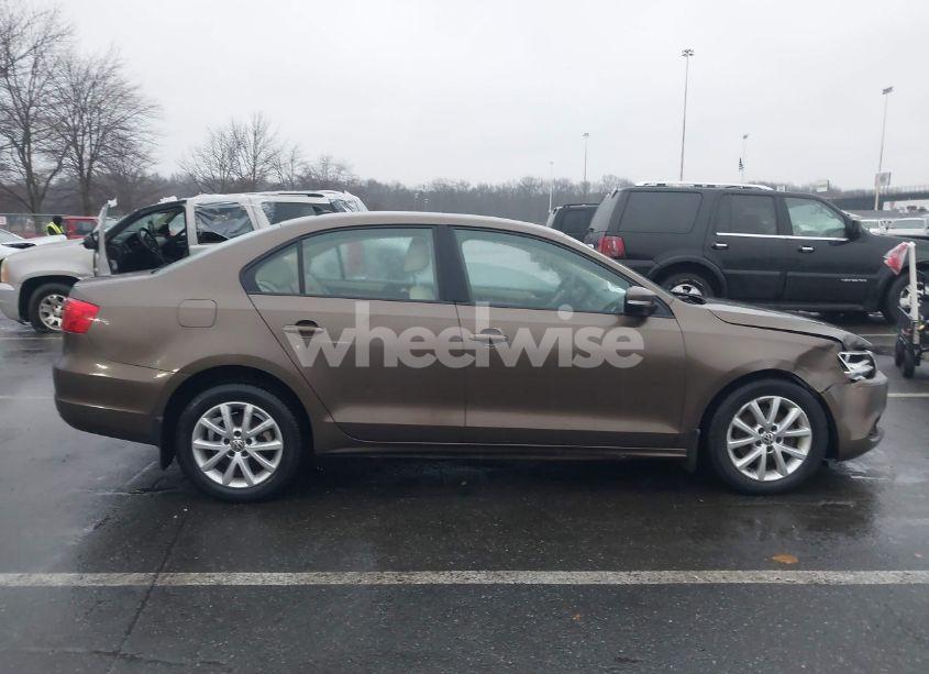 Photo 13 of 2012 Volkswagen Jetta 2.5L SE (VIN 3VWDX7AJ2CM385153)