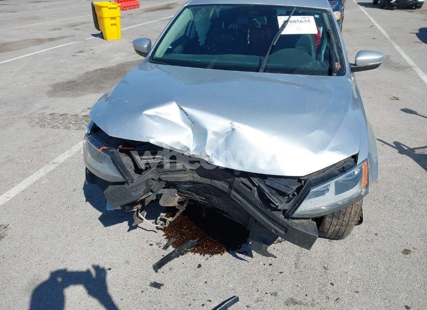 Photo 6 of 2013 Volkswagen Jetta 2.5L SE (VIN 3VWDX7AJ2DM255391)