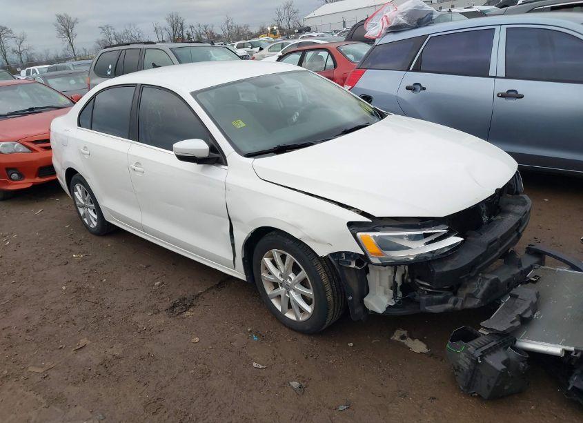 2013 Volkswagen Jetta 2.5L SE (VIN 3VWDX7AJ2DM288682) main photo