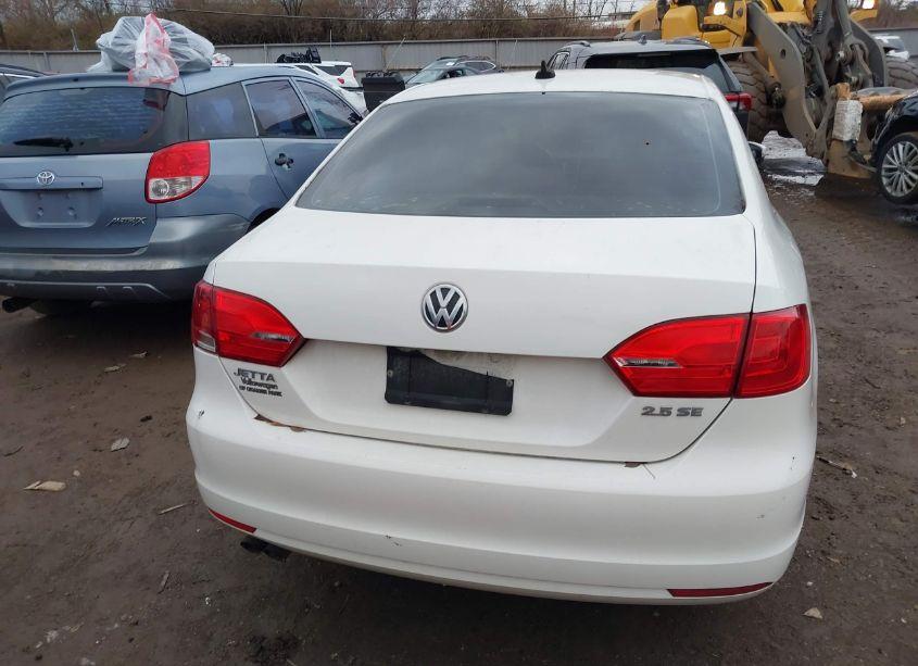 Photo 17 of 2013 Volkswagen Jetta 2.5L SE (VIN 3VWDX7AJ2DM288682)