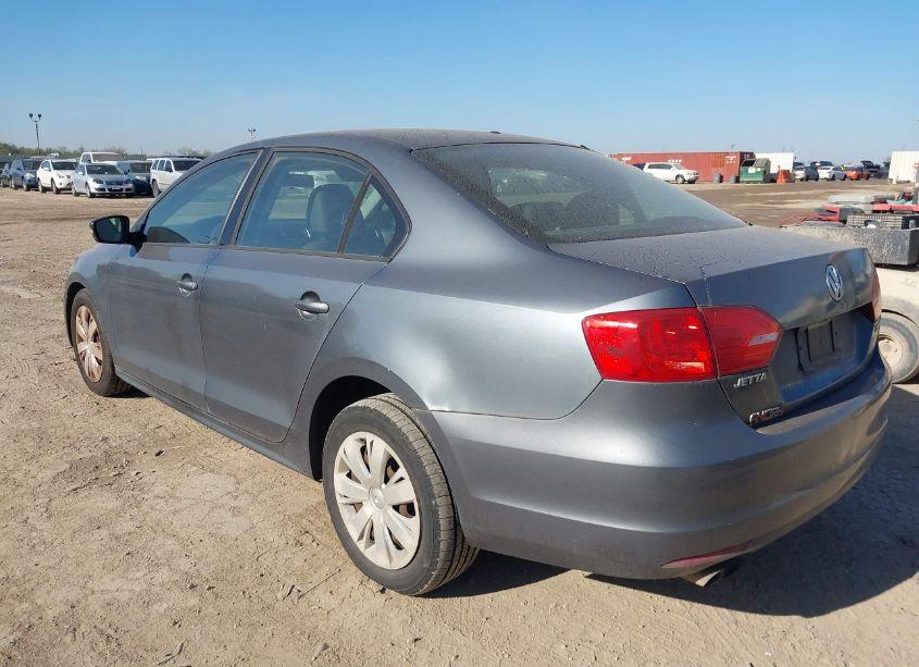 Photo 3 of 2011 Volkswagen Jetta 2.5L SE (VIN 3VWDX7AJ3BM321377)