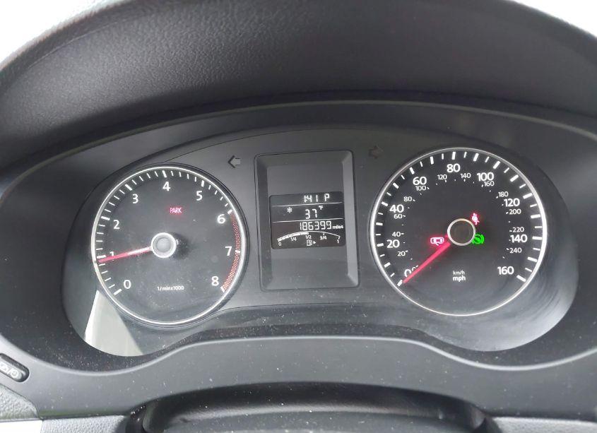 Photo 7 of 2013 Volkswagen Jetta 2.5L SE (VIN 3VWDX7AJ3DM253522)