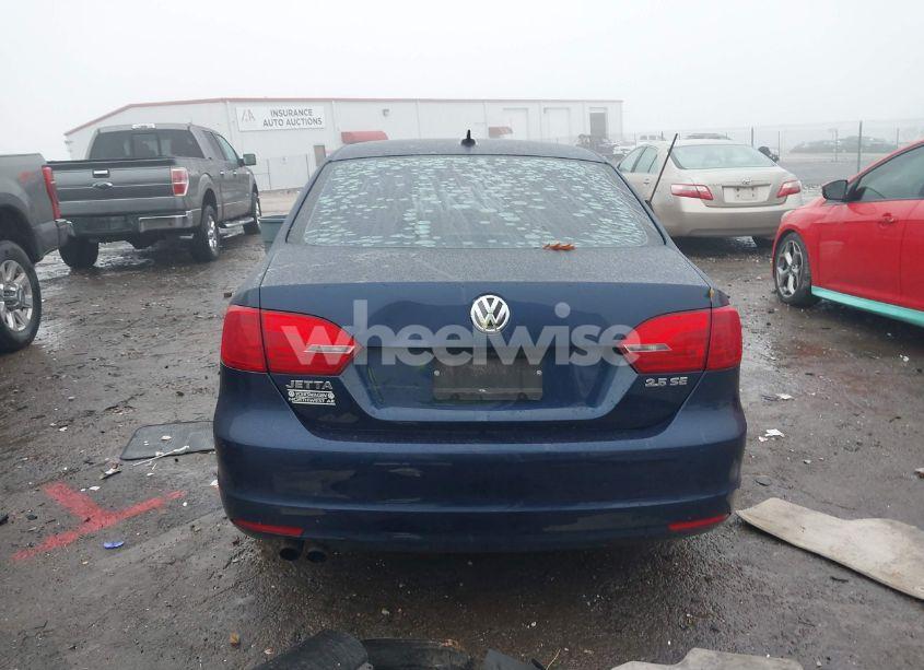 Photo 17 of 2013 Volkswagen Jetta 2.5L SE (VIN 3VWDX7AJ3DM267839)