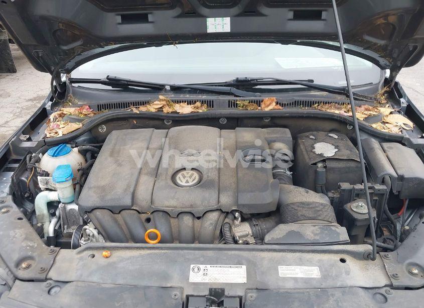 Photo 10 of 2013 Volkswagen Jetta 2.5L SE (VIN 3VWDX7AJ3DM397748)