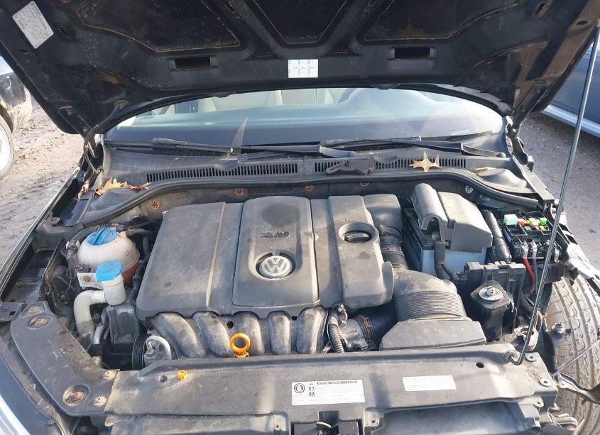 Photo 10 of 2013 Volkswagen Jetta 2.5L SE (VIN 3VWDX7AJ3DM405914)