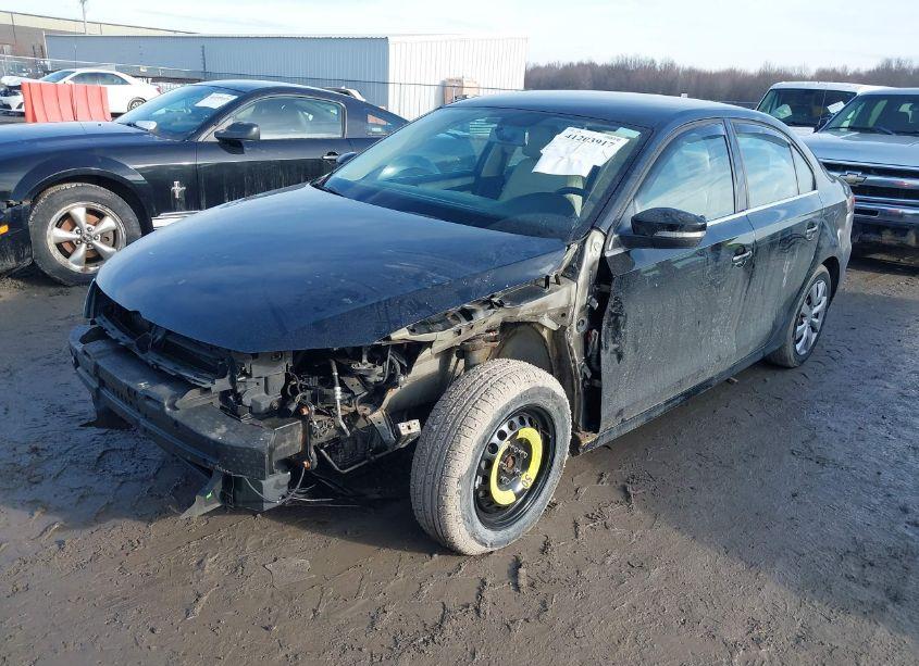 Photo 2 of 2013 Volkswagen Jetta 2.5L SE (VIN 3VWDX7AJ3DM405914)