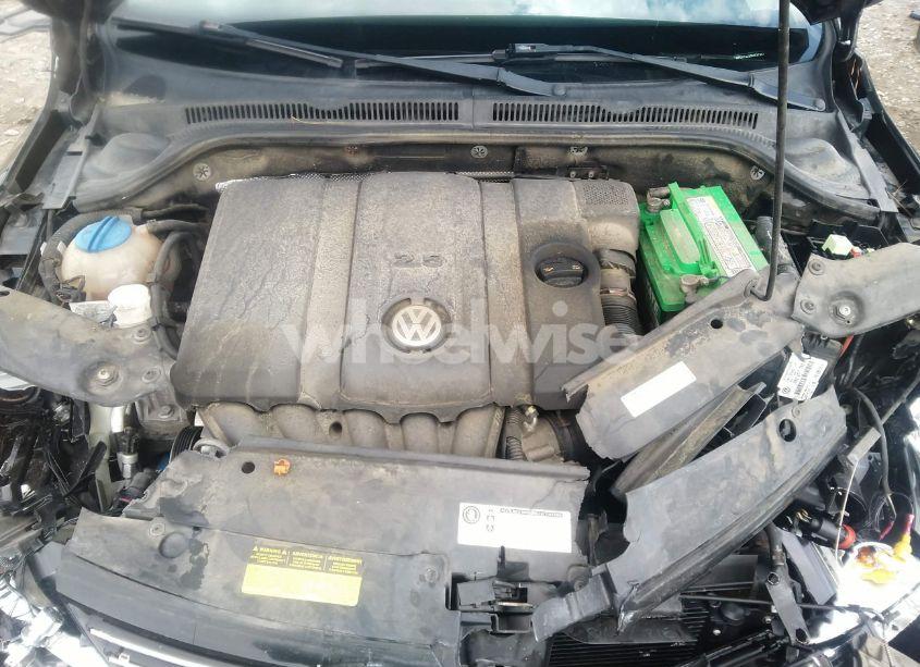 Photo 10 of 2013 Volkswagen Jetta 2.5L SE (VIN 3VWDX7AJ3DM437343)