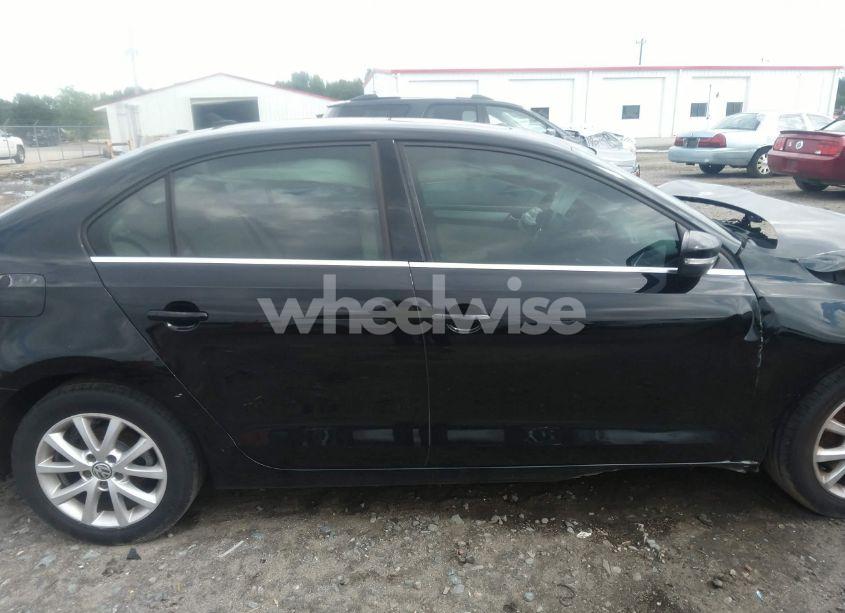 Photo 14 of 2013 Volkswagen Jetta 2.5L SE (VIN 3VWDX7AJ3DM437343)