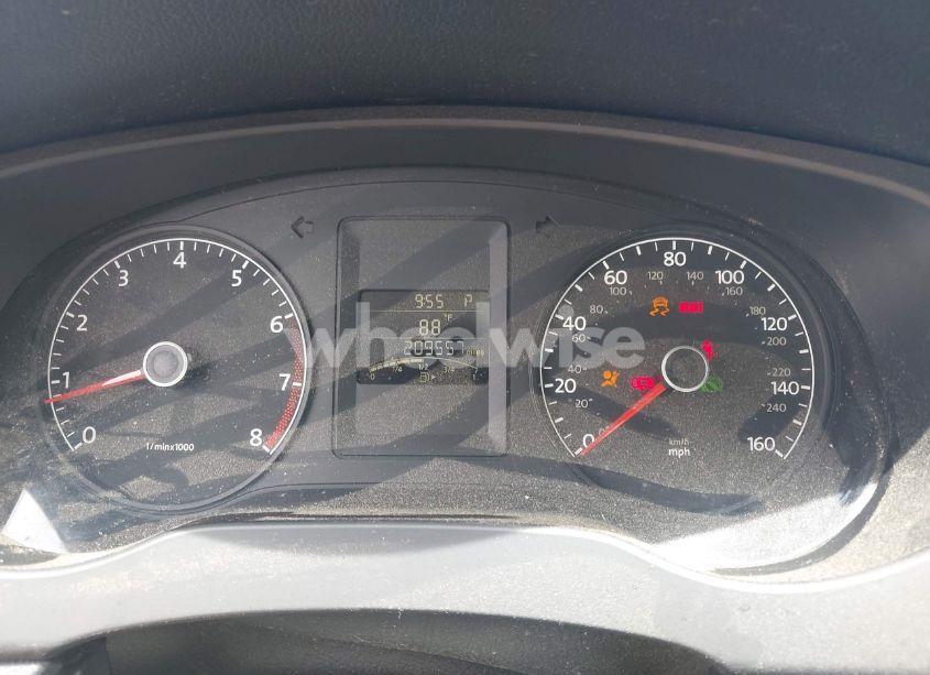 Photo 7 of 2011 Volkswagen Jetta 2.5L SE (VIN 3VWDX7AJ4BM330203)