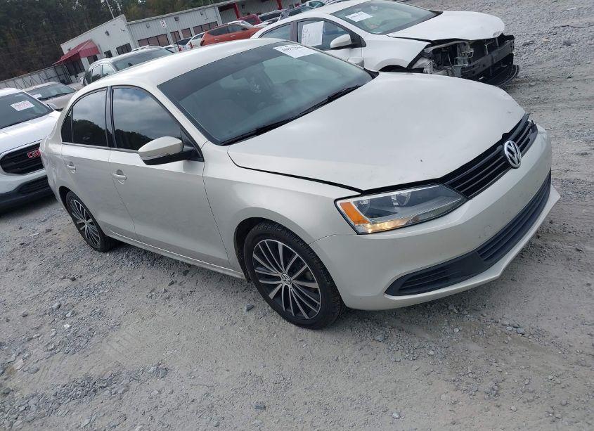 2011 Volkswagen Jetta 2.5L SE (VIN 3VWDX7AJ4BM368160) main photo