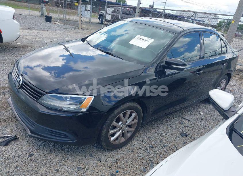 Photo 2 of 2012 Volkswagen Jetta 2.5L SE (VIN 3VWDX7AJ4CM411199)