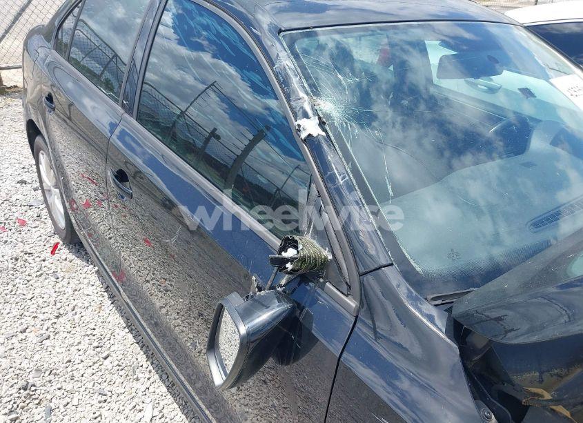 Photo 6 of 2012 Volkswagen Jetta 2.5L SE (VIN 3VWDX7AJ4CM411199)