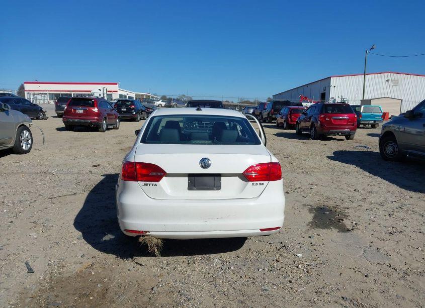 Photo 15 of 2012 Volkswagen Jetta 2.5L SE (VIN 3VWDX7AJ5CM120758)