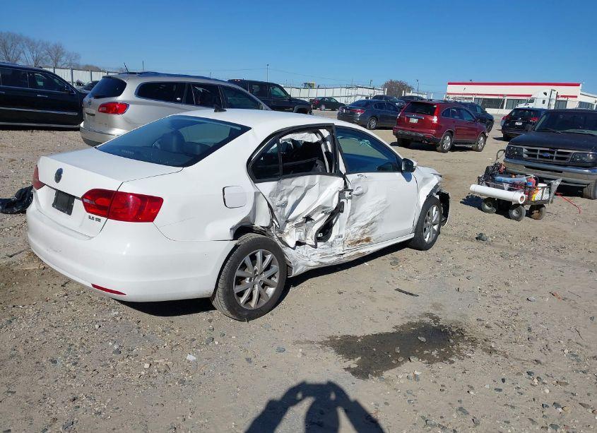 Photo 4 of 2012 Volkswagen Jetta 2.5L SE (VIN 3VWDX7AJ5CM120758)