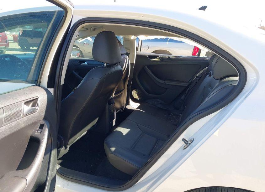 Photo 8 of 2012 Volkswagen Jetta 2.5L SE (VIN 3VWDX7AJ5CM120758)