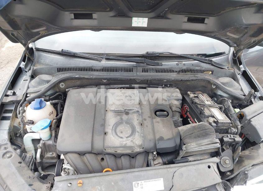 Photo 10 of 2012 Volkswagen Jetta 2.5L SE (VIN 3VWDX7AJ5CM326405)
