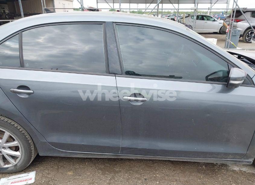 Photo 13 of 2012 Volkswagen Jetta 2.5L SE (VIN 3VWDX7AJ5CM326405)