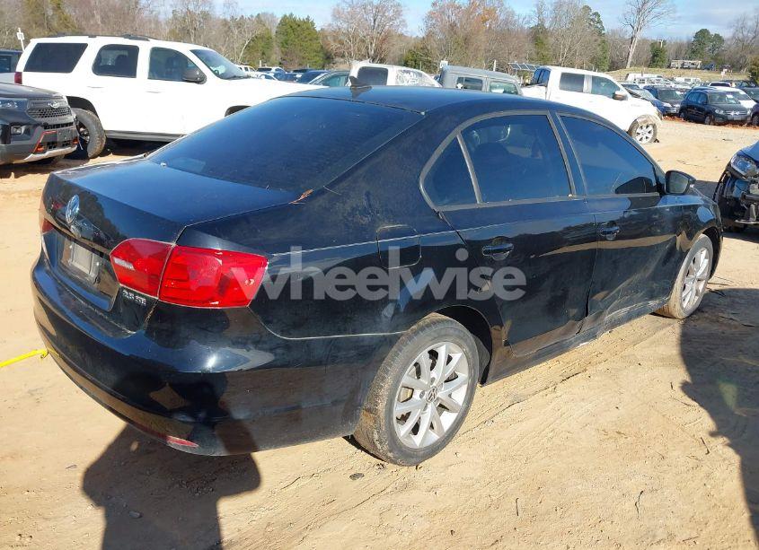 Photo 4 of 2012 Volkswagen Jetta 2.5L SE (VIN 3VWDX7AJ5CM346105)