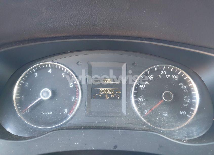 Photo 7 of 2012 Volkswagen Jetta 2.5L SE (VIN 3VWDX7AJ5CM346105)