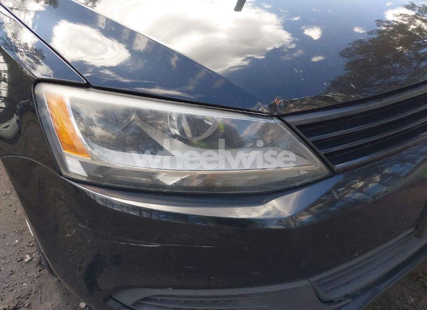 Photo 6 of 2012 Volkswagen Jetta 2.5L SE (VIN 3VWDX7AJ5CM351398)