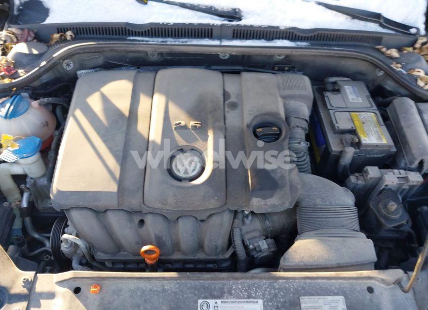 Photo 10 of 2012 Volkswagen Jetta 2.5L SE (VIN 3VWDX7AJ5CM405475)