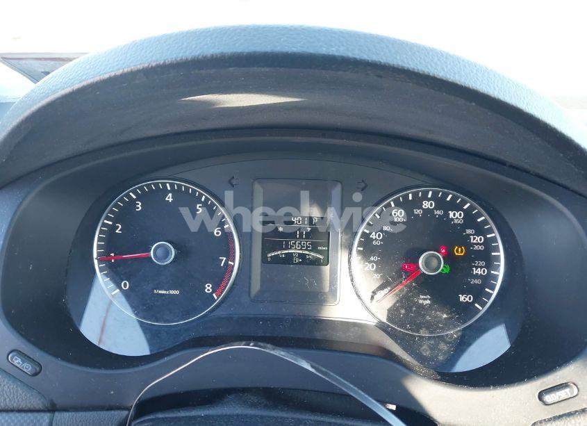 Photo 7 of 2012 Volkswagen Jetta 2.5L SE (VIN 3VWDX7AJ5CM405475)