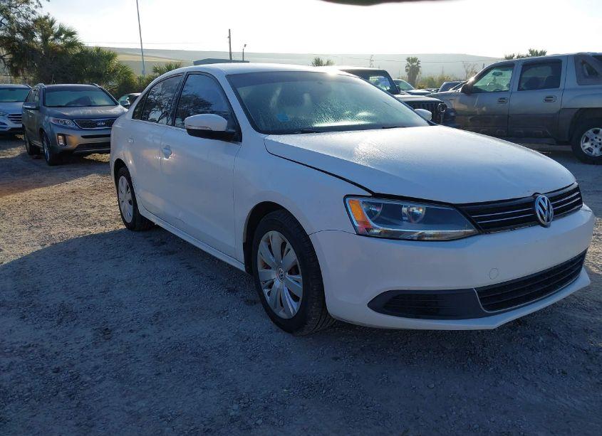 2013 Volkswagen Jetta 2.5L SE (VIN 3VWDX7AJ5DM355081) main photo