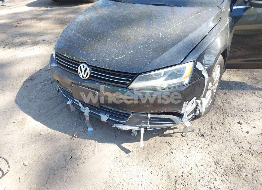 Photo 6 of 2013 Volkswagen Jetta 2.5L SE (VIN 3VWDX7AJ5DM375119)
