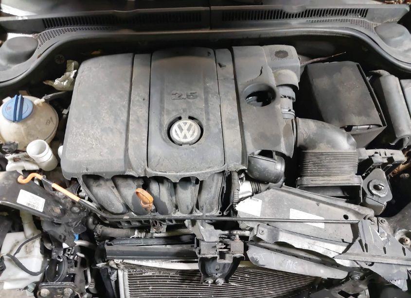 Photo 10 of 2013 Volkswagen Jetta 2.5L SE (VIN 3VWDX7AJ5DM391711)