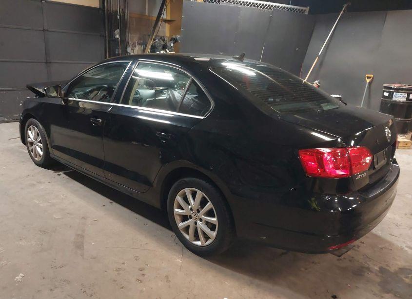 Photo 3 of 2013 Volkswagen Jetta 2.5L SE (VIN 3VWDX7AJ5DM391711)