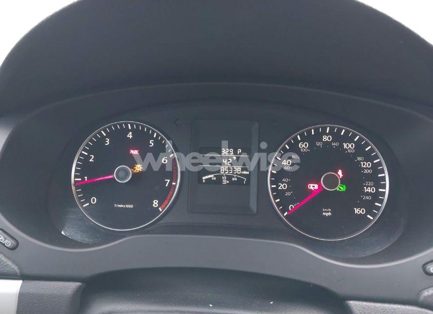 Photo 7 of 2013 Volkswagen Jetta 2.5L SE (VIN 3VWDX7AJ5DM397704)