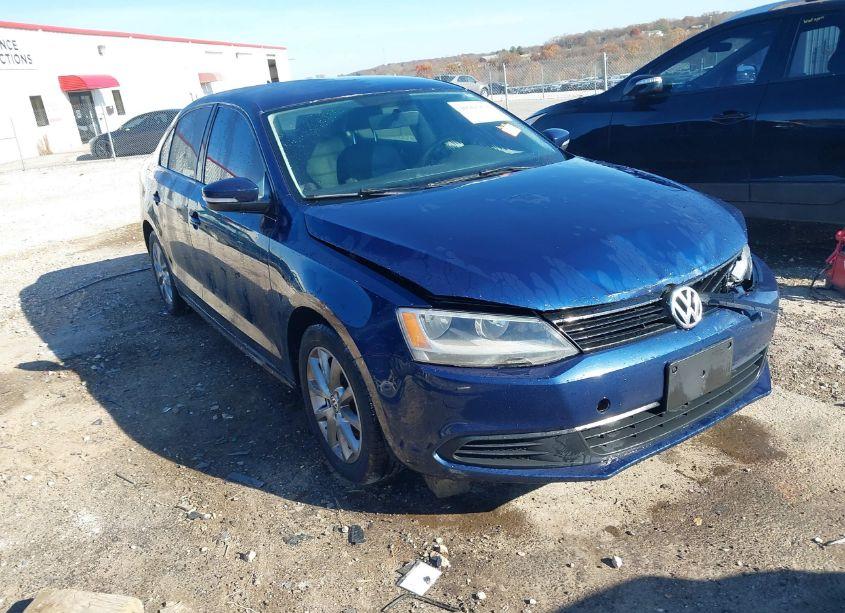 2011 Volkswagen Jetta 2.5L SE (VIN 3VWDX7AJ6BM336164) main photo