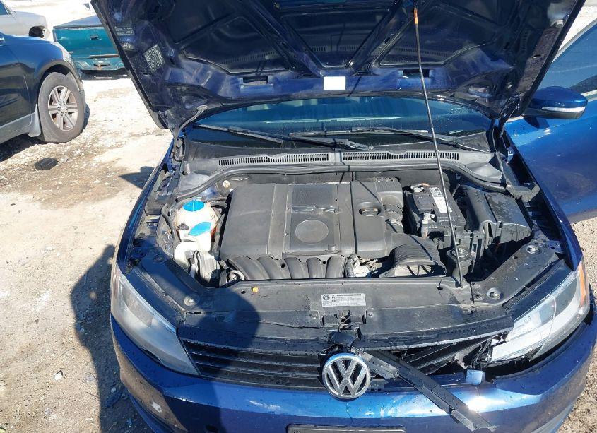 Photo 10 of 2011 Volkswagen Jetta 2.5L SE (VIN 3VWDX7AJ6BM336164)