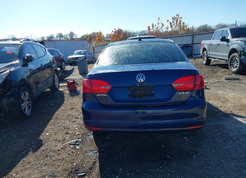 Photo 16 of 2011 Volkswagen Jetta 2.5L SE (VIN 3VWDX7AJ6BM336164)