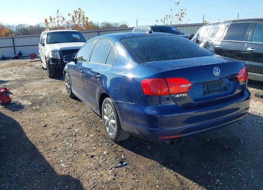 Photo 3 of 2011 Volkswagen Jetta 2.5L SE (VIN 3VWDX7AJ6BM336164)