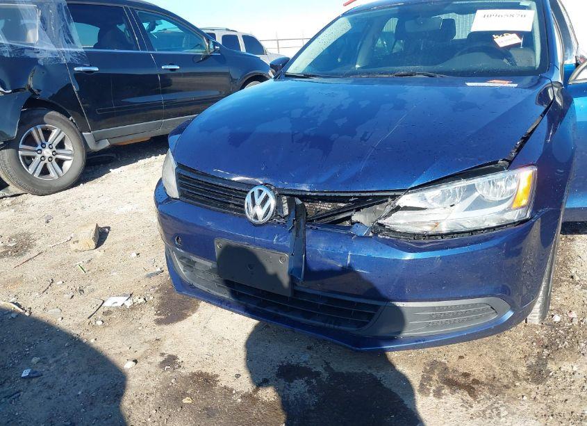 Photo 6 of 2011 Volkswagen Jetta 2.5L SE (VIN 3VWDX7AJ6BM336164)