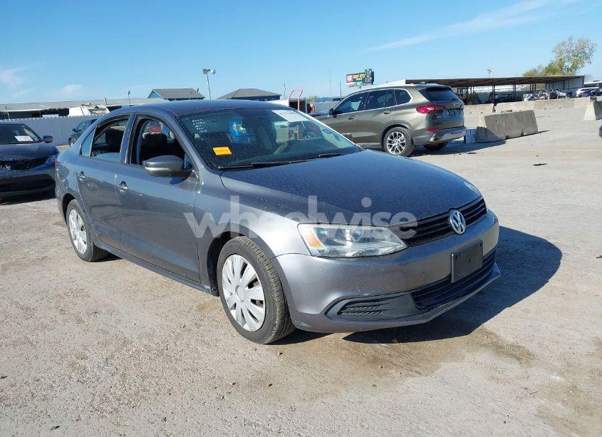 2011 Volkswagen Jetta 2.5L SE (VIN 3VWDX7AJ6BM356463) main photo