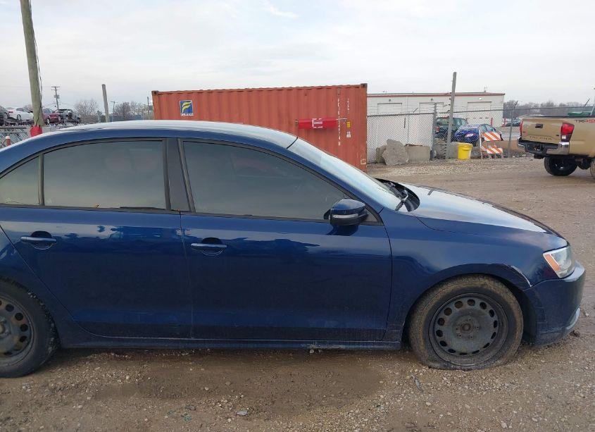 Photo 6 of 2011 Volkswagen Jetta 2.5L SE (VIN 3VWDX7AJ6BM395036)