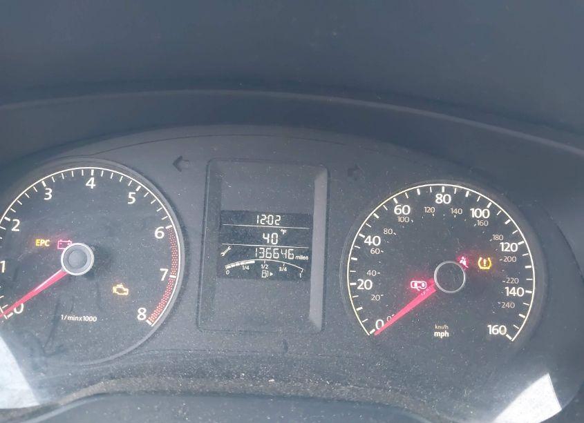 Photo 7 of 2011 Volkswagen Jetta 2.5L SE (VIN 3VWDX7AJ6BM395036)