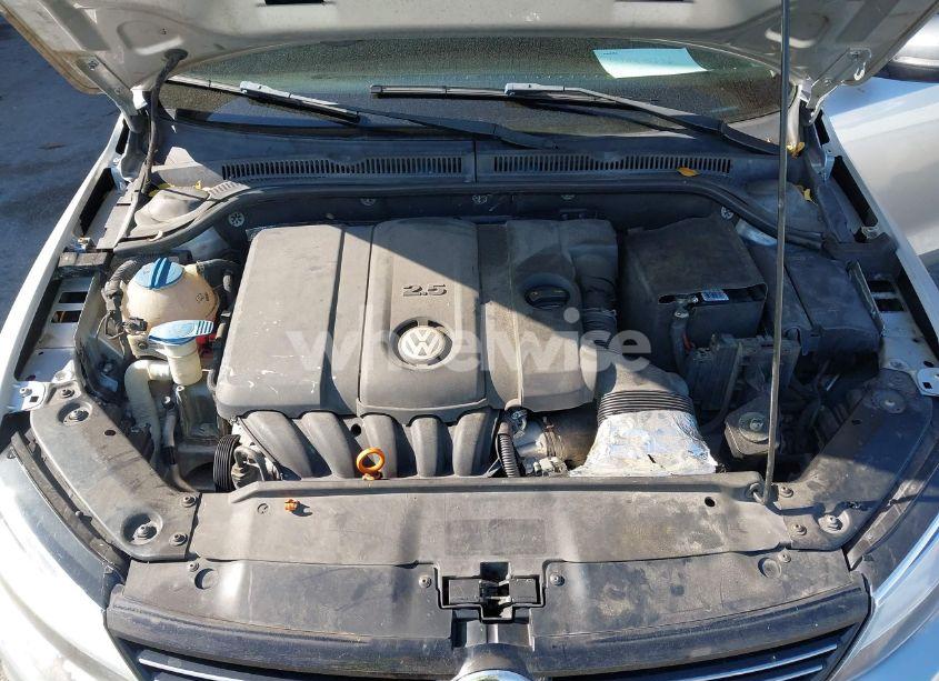 Photo 10 of 2012 Volkswagen Jetta 2.5L SE (VIN 3VWDX7AJ6CM108473)