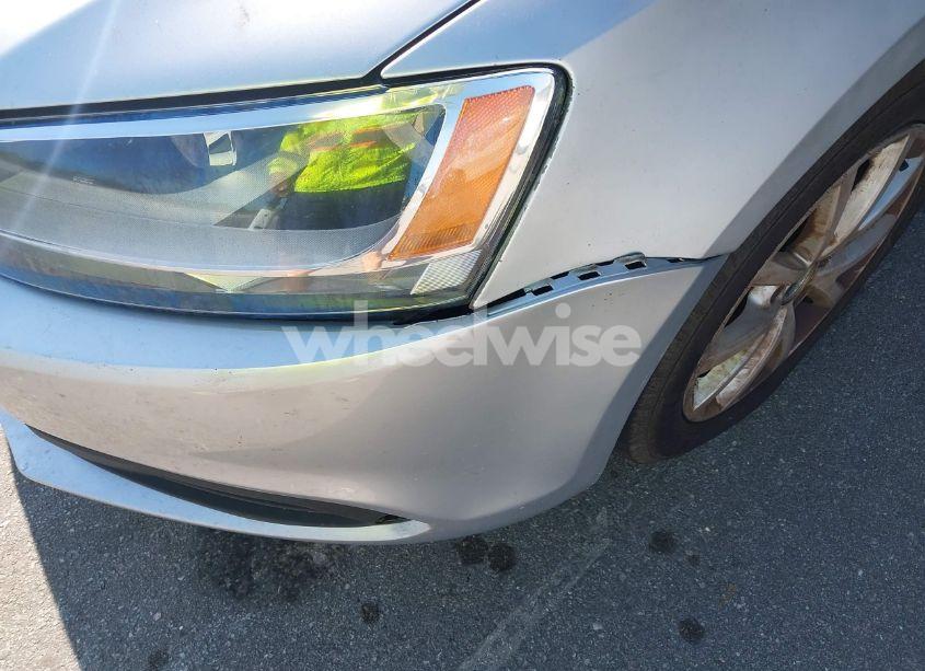 Photo 14 of 2012 Volkswagen Jetta 2.5L SE (VIN 3VWDX7AJ6CM108473)