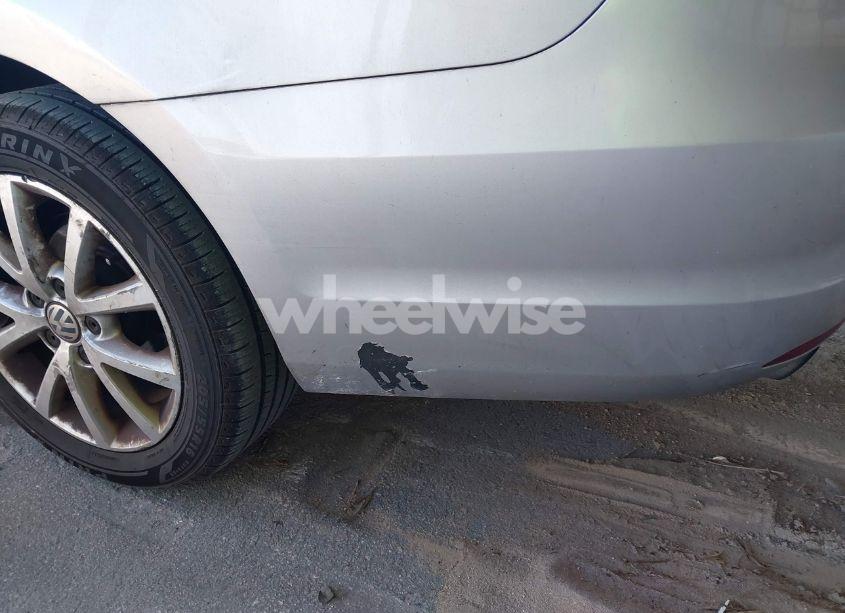 Photo 6 of 2012 Volkswagen Jetta 2.5L SE (VIN 3VWDX7AJ6CM108473)