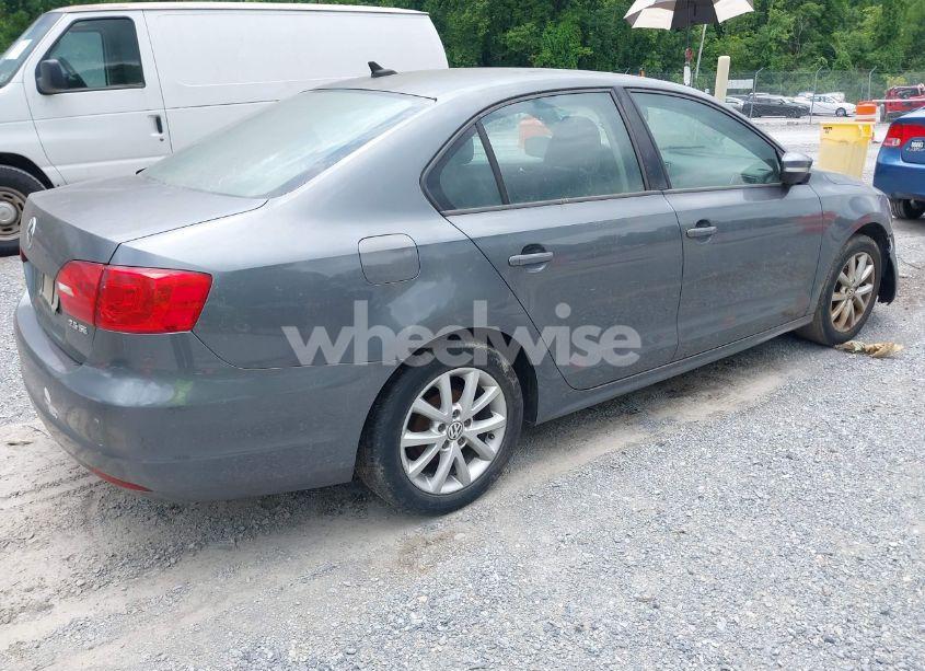 Photo 4 of 2012 Volkswagen Jetta 2.5L SE (VIN 3VWDX7AJ6CM325280)